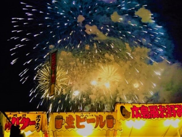 長良川花火大会2025の屋台はチケットなしで行ける？場所はどこで何時から？