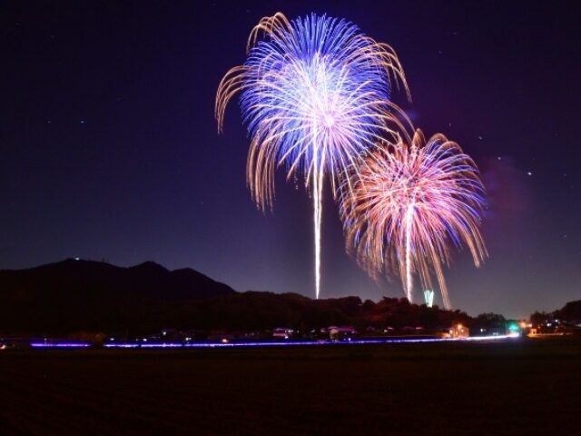 長良川花火大会2025チケットなしの穴場スポットは?座れる場所はある?