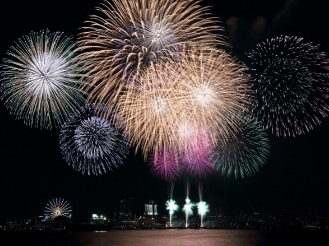 桑名水郷花火大会2025の混雑予想!駐車場どこで予約いるのか調査!